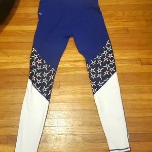 Gorgeous athletic wear by fabletics small